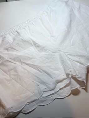 A New Day Cotton White Eyelet Scalloped Hem Shorts 2X Like New